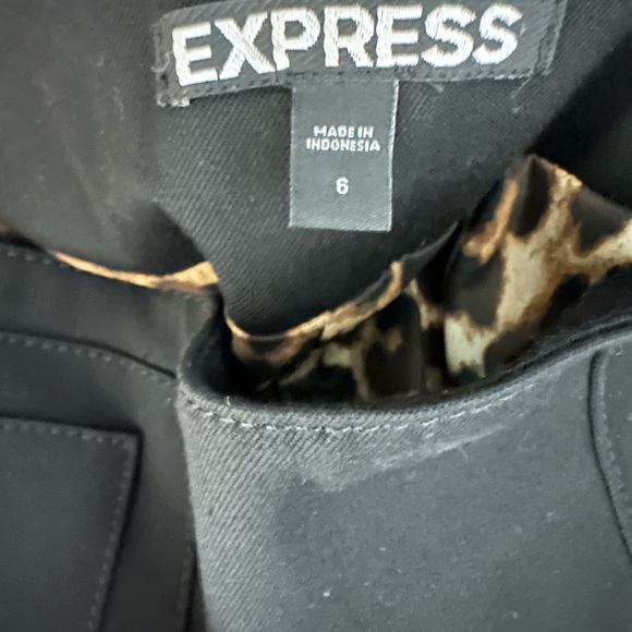 Express Pencil Skirt - Picture 4 of 4